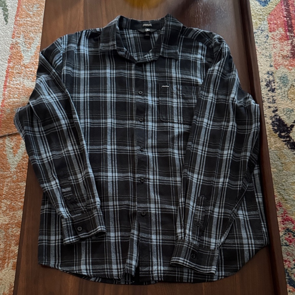 Volcom Navy and Black Checkered Men's Shirt
